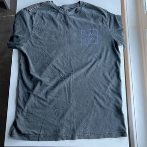 This is a short sleeve gray tee shirt from RVCA and is size men’s small.